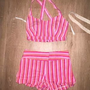 Super cute pink summer set. Top and bottom very flattering!